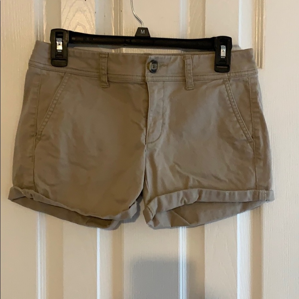 American Eagle Khaki stretch shorts